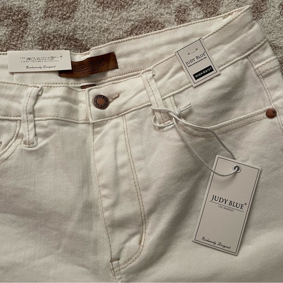 NWT Judy Blue White Shirts with Fur Lined Cuff Size Large - Picture 2 of 7